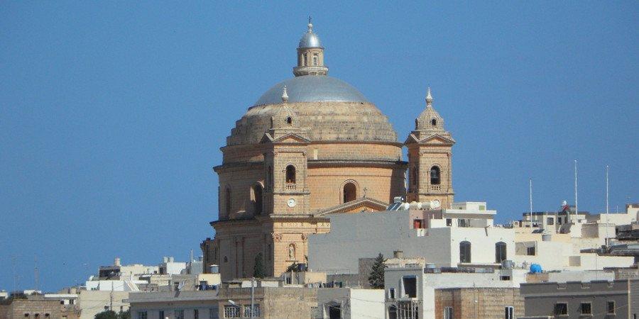 Chiesa in centro a Malta